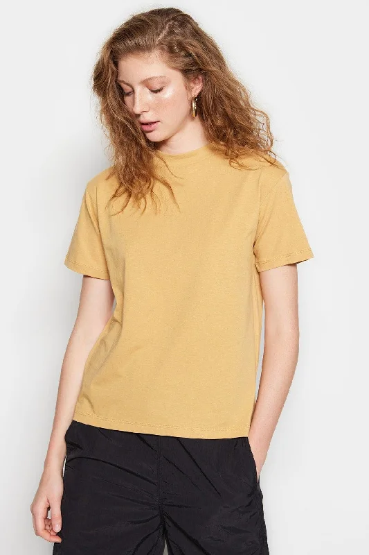 Camel 100% Cotton Basic Stand Up Collar Knitted T-Shirt TWOAW20TS0096-- Collared Crew Neck Turtle Neck Camel 100% Cotton Basic Stand Up Collar Knitted T-Shirt TWOAW20TS0096-- Collared Crew Neck Turtle Neck
