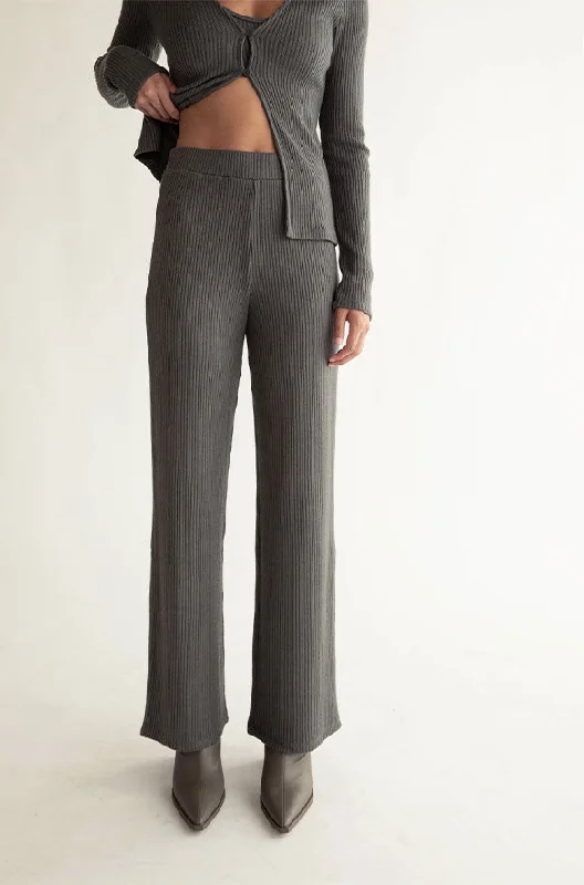 RIB-KNIT STRAIGHT LEG PANT Trendy Wide-Legged Trousers