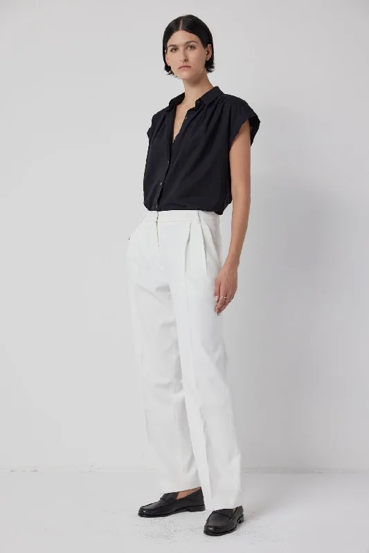 BUNDY PANT Chic Capri Pants
