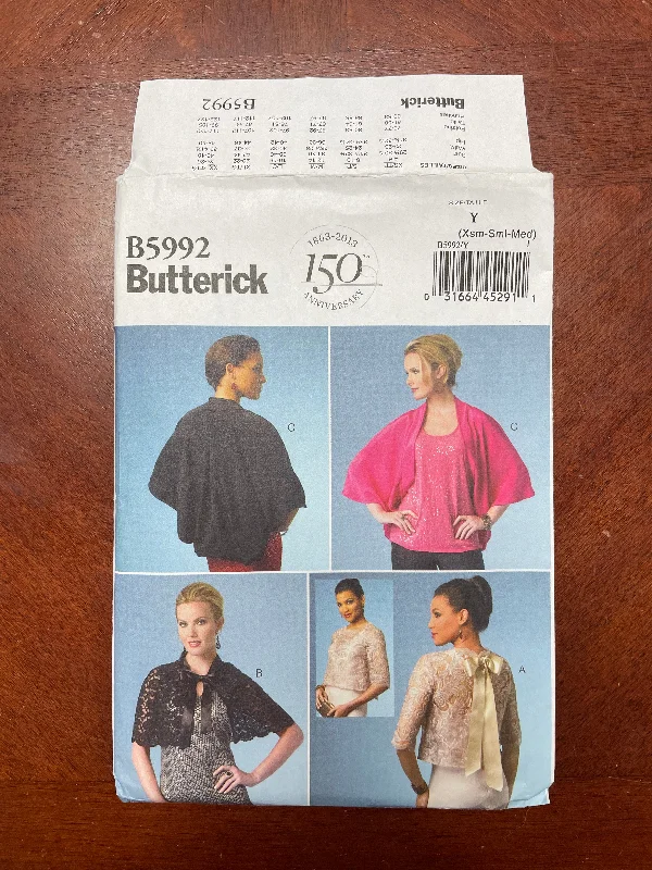 2013 Butterick 5992 Sewing Pattern - Jacket and Cape FACTORY FOLDED Fleece Jacket Down Jacket Feather Jacket 2013 Butterick 5992 Sewing Pattern - Jacket and Cape FACTORY FOLDED Fleece Jacket Down Jacket Feather Jacket