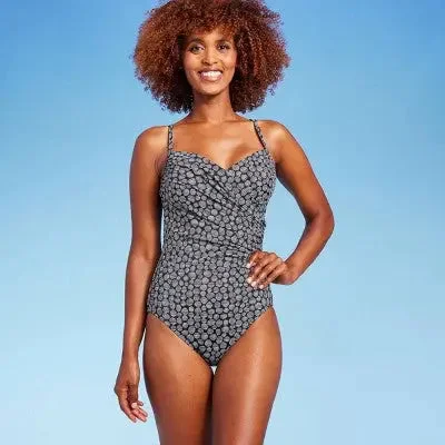 Aqua Green Women's Twist Front One Piece Swimsuit UPF 50+ Swimwear Elegant Ruffled Bikini Aqua Green Women's Twist Front One Piece Swimsuit UPF 50+ Swimwear Elegant Ruffled Bikini